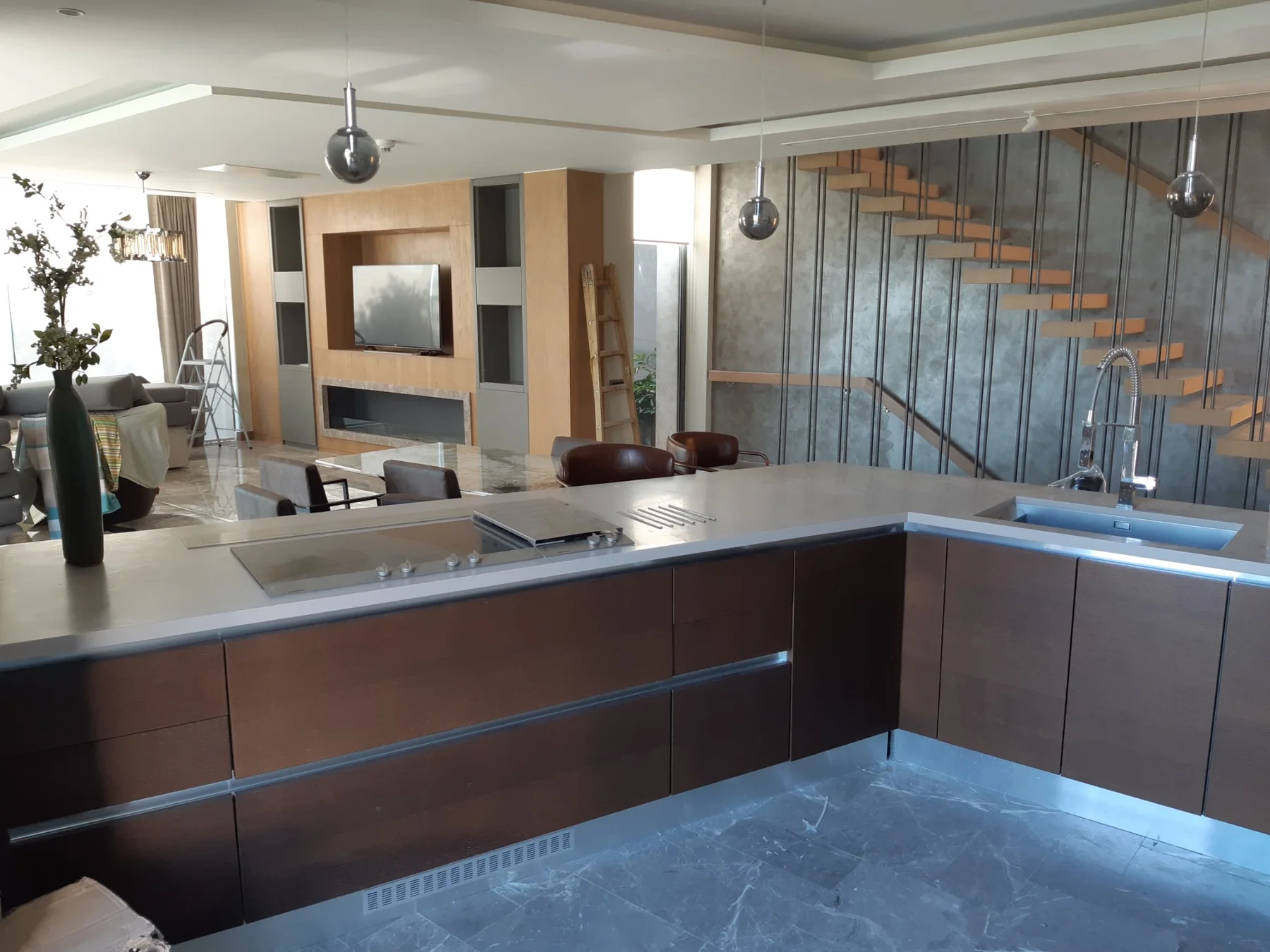 Wood-toned Villa Kitchen